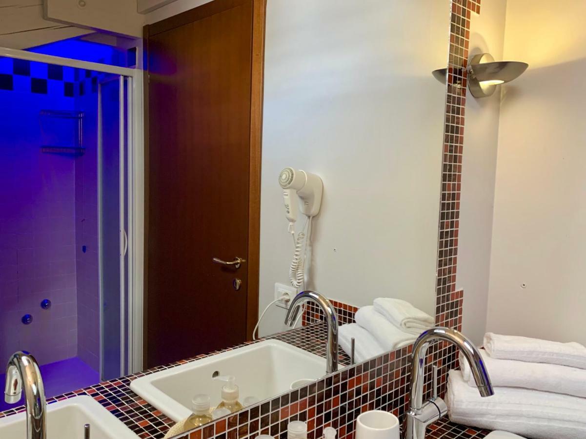 Porta Ronca - B&B, Suites & Apts Rho Kültér fotó